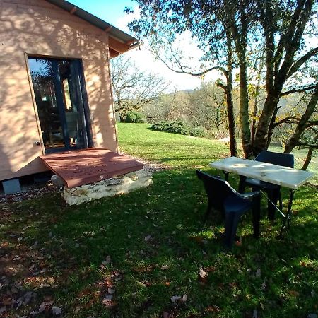 Maison Dans Un Ecrin De Verdure Saint Leon sur Vezere Bagian luar foto