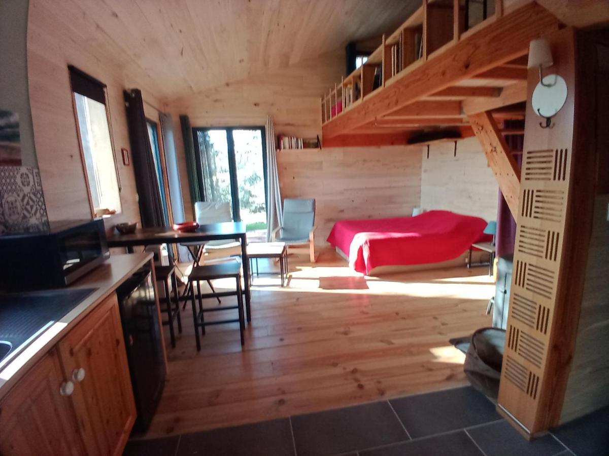 Maison Dans Un Ecrin De Verdure Saint Leon sur Vezere Bagian luar foto