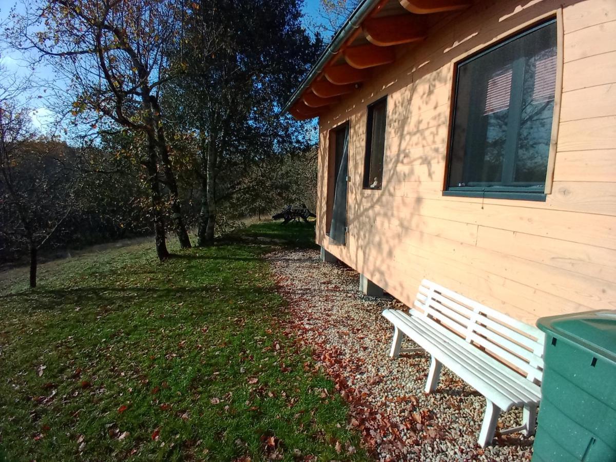 Maison Dans Un Ecrin De Verdure Saint Leon sur Vezere Bagian luar foto